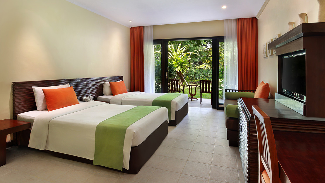 Deluxe King/Twin Bed